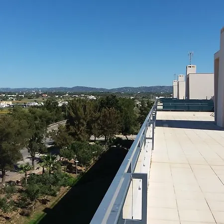 Novo Com Piscina Olhão