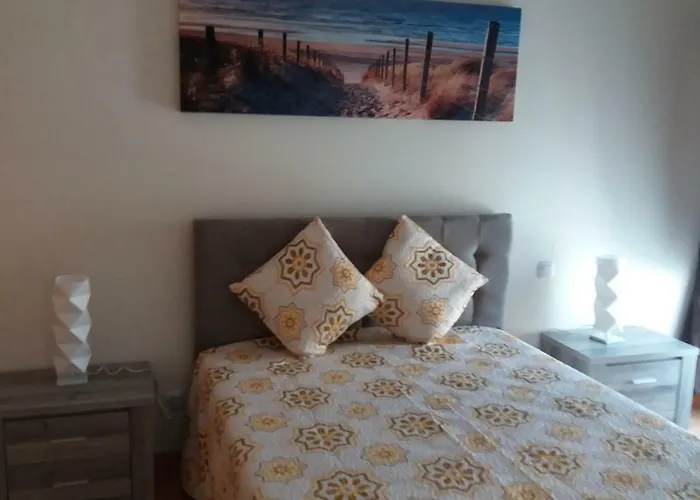 Novo Com Piscina * Olhão