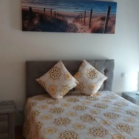 Novo Com Piscina * Olhão