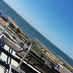 Novo Com Piscina 奥良